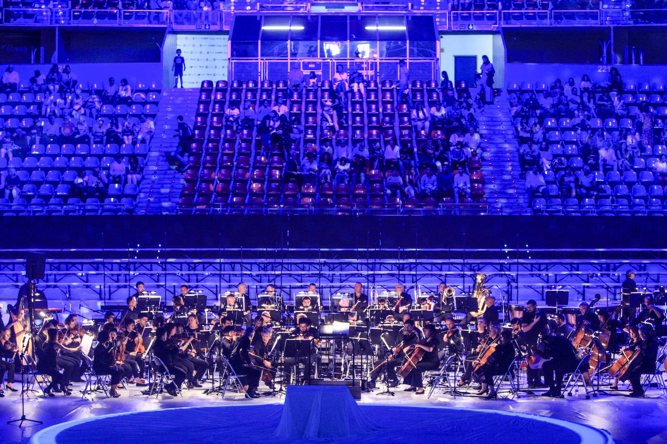 Fotos: &#039;Humanity al Music&#039; el gran espectáculo de la Corporación Mondragón