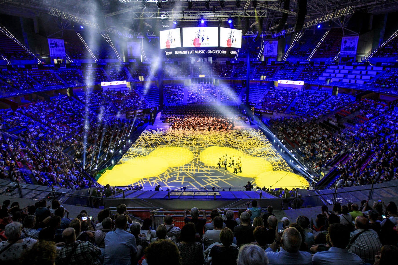 Fotos: &#039;Humanity al Music&#039; el gran espectáculo de la Corporación Mondragón