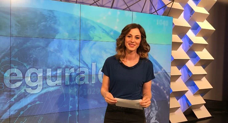 Los looks diarios de la periodista June Ansoleaga.