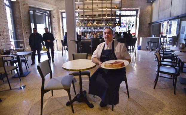 El chef Raúl Cabrera, del gastrobar Takyo. 