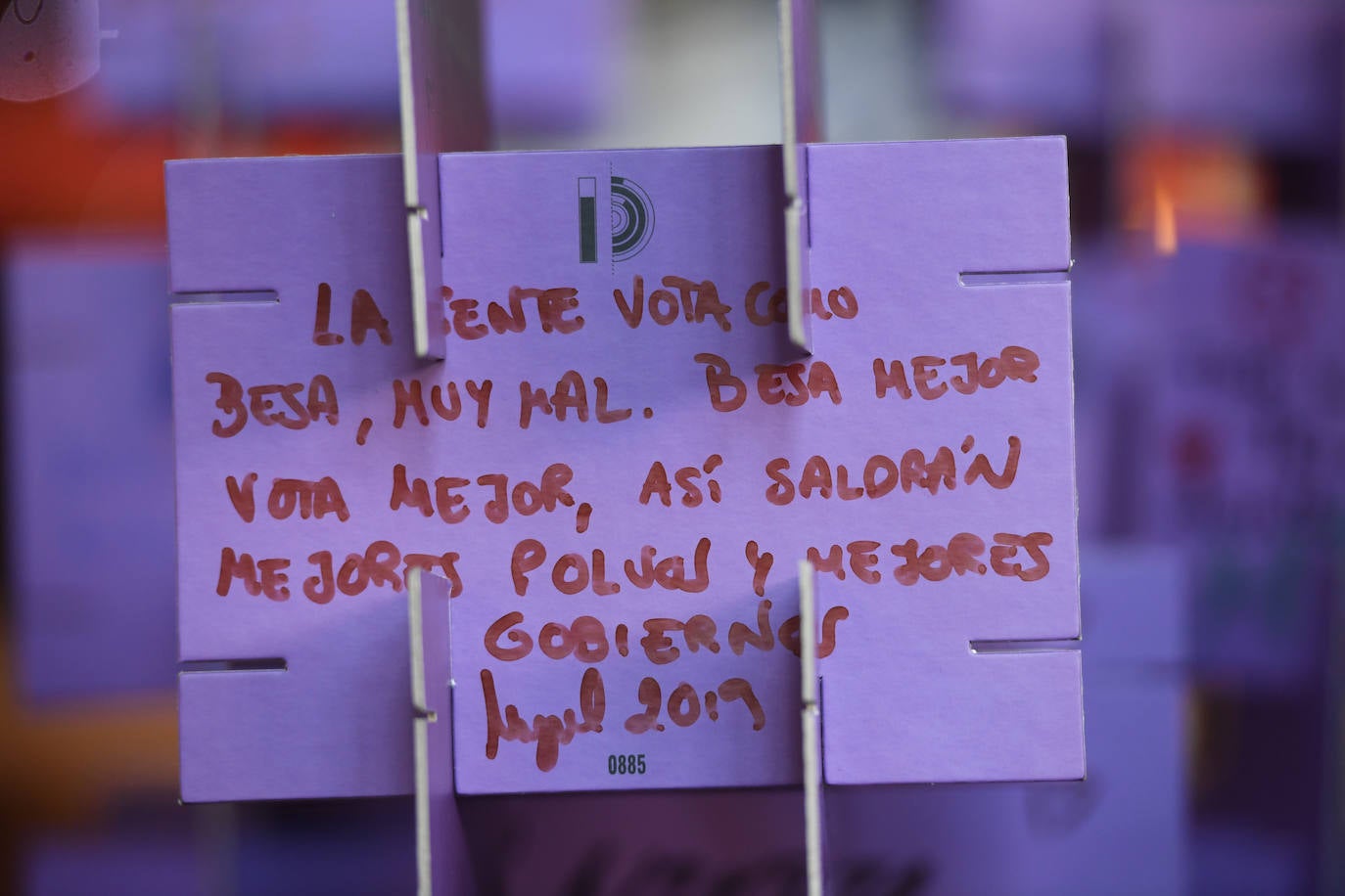 La exposición instalada en la Alhóndiga para promover la creación de ideas.