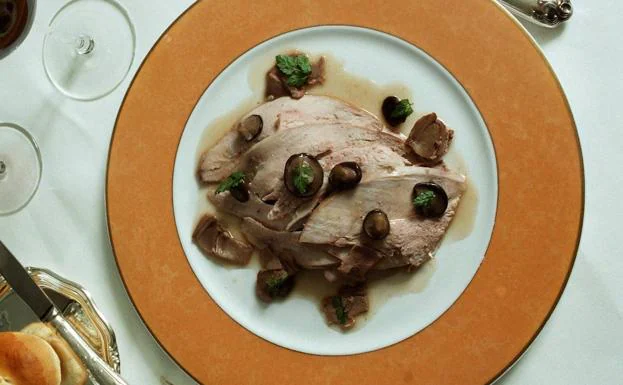 Un plato mítico, la faisana con pies de cerdo y hongos. 