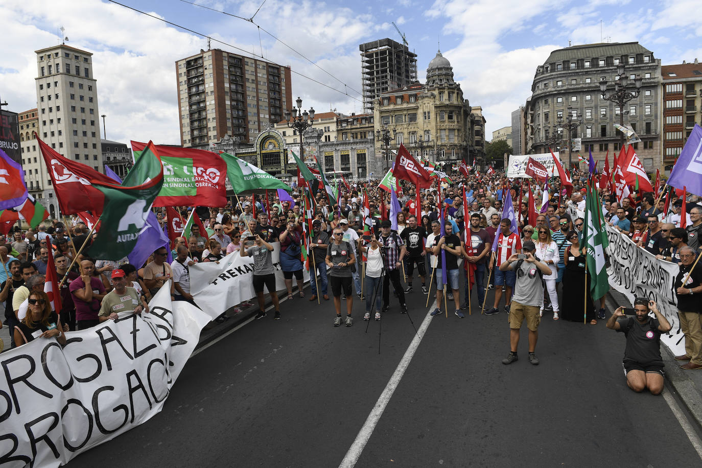 Fotos: Las imágenes de la protesta de los sindicatos en Bilbao | El Correo