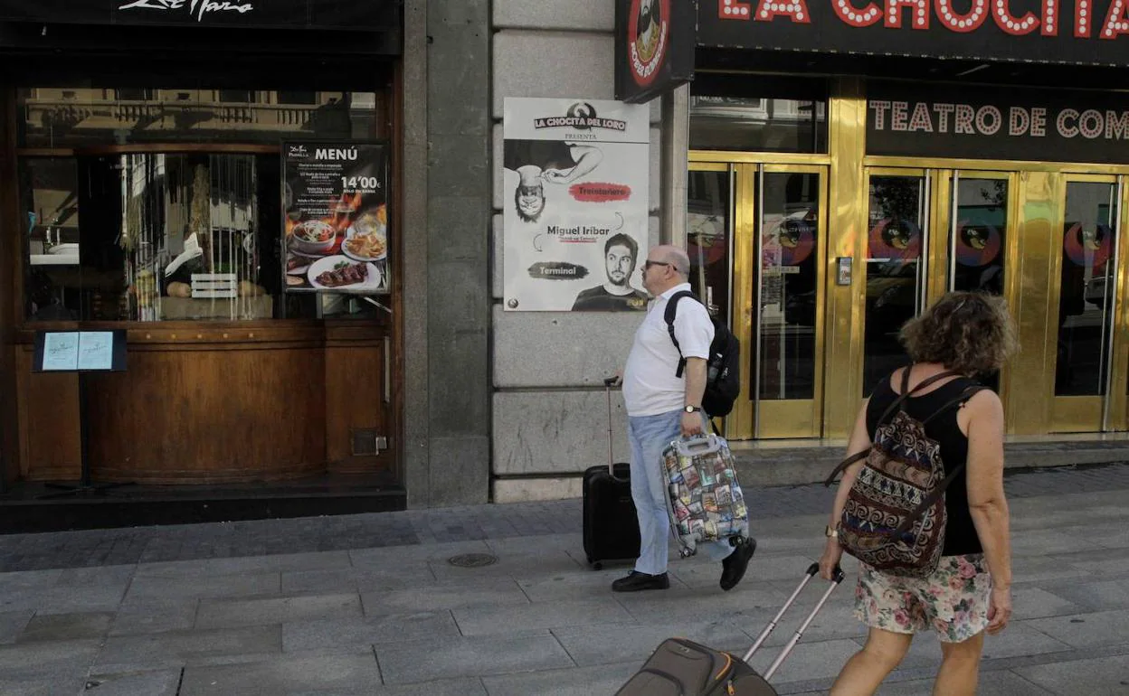 Turistas en una calle de Madrid. 