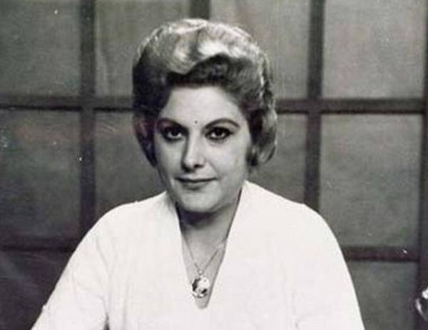 La actriz Maruja Fernández del Pozo fue una de las diez voces que interpretó a Elena Francis. Recibió la Antena de Oro y el Premio Ondas a la Mejor Locutora en 1966. 