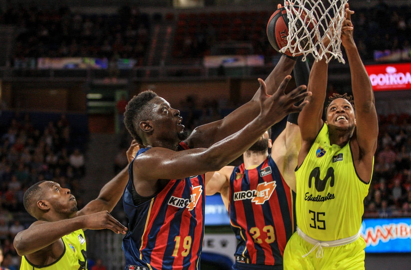 Fotos: Las fotos del Baskonia - Estudiantes
