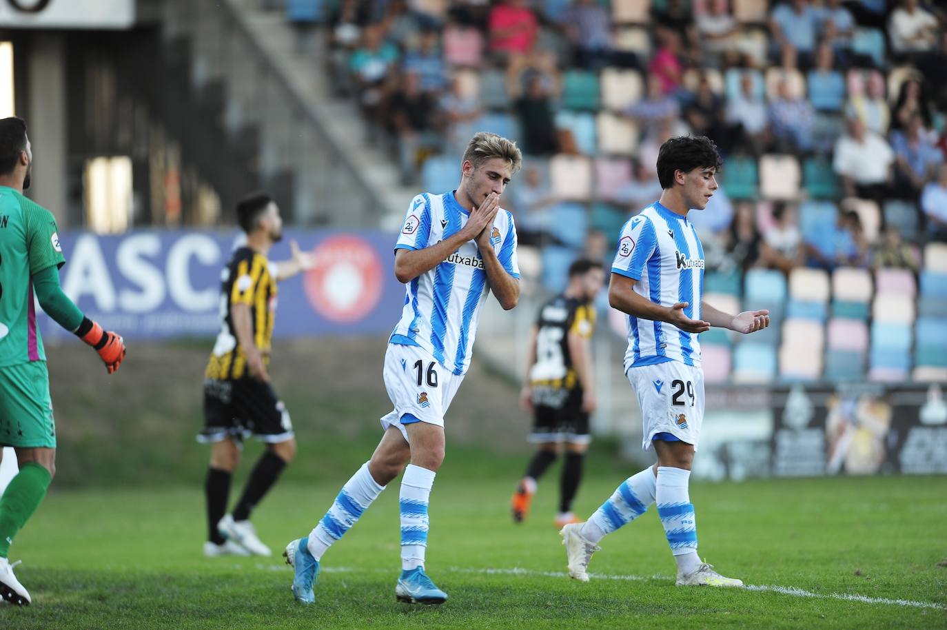 El conjunto fabril encajó la derrota más dura de su historia en casa en Segunda B
