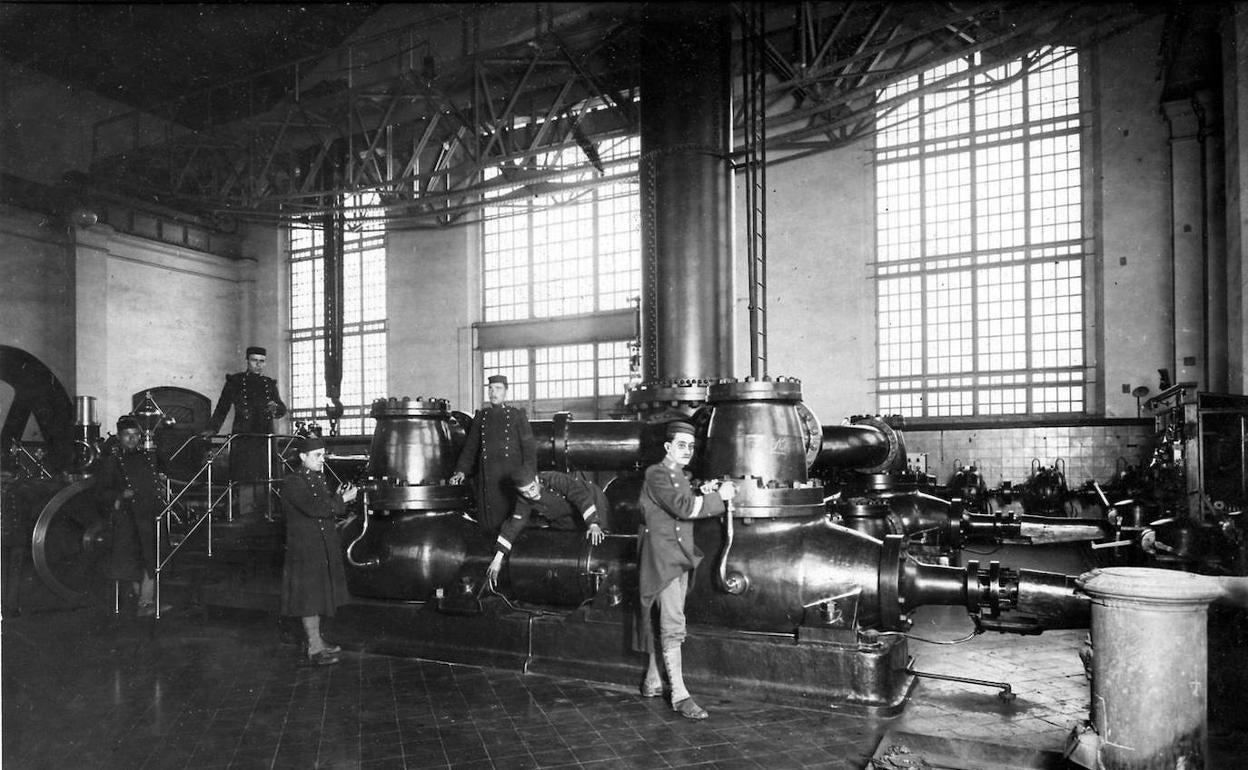 Las ocho horas cumplen el siglo