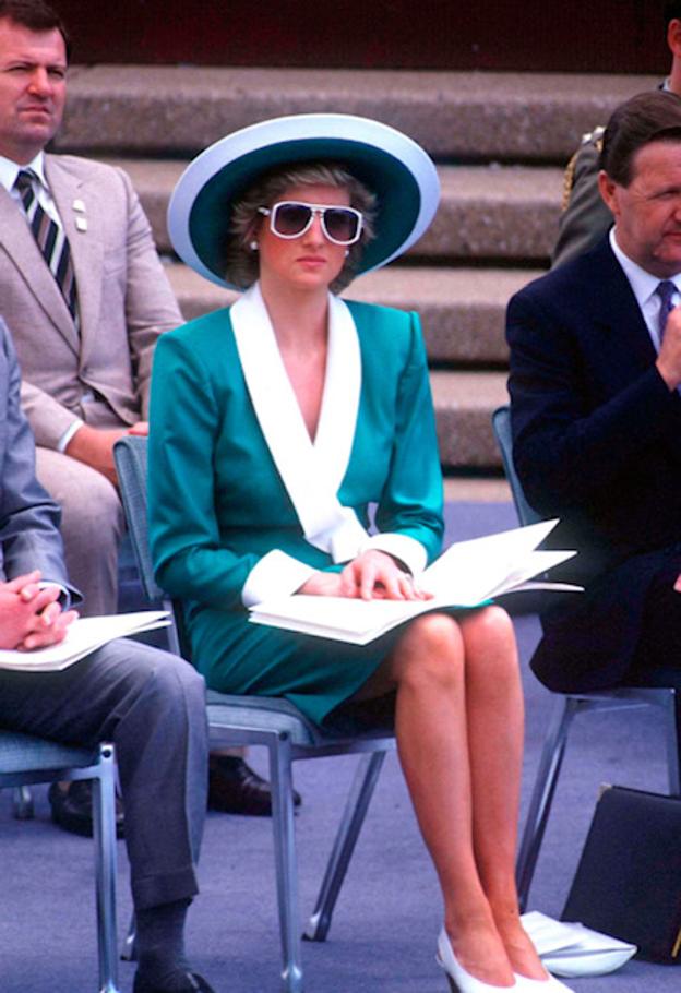 Diana de Gales con un dos piezas en verde y blanco