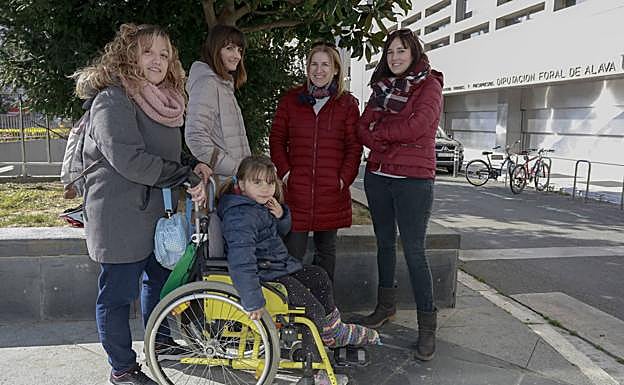 El grupo de madres alavesas que pelearon, y han conseguido, la devolución de las retenciones.