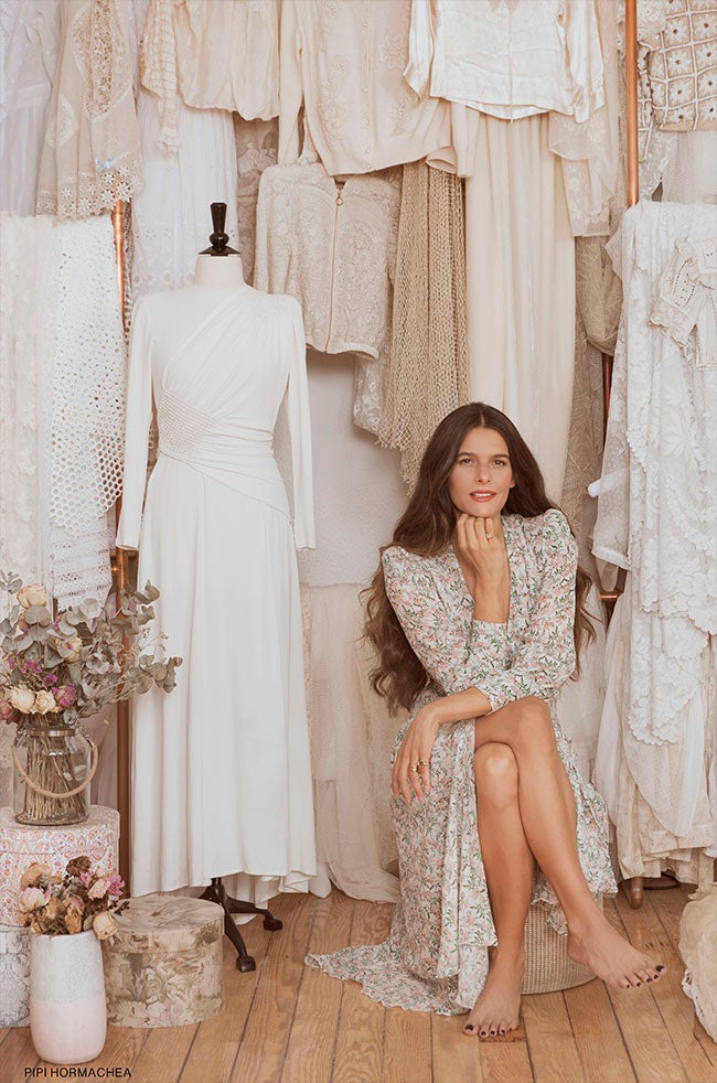 Inés Martín Alcalde, la firma que vistió a Nuria Roca en el enlace de Sergio Ramos y Pilar Rubio, comienza su gira por 12 ciudades españolas y hará parada en Vizcaya a partir del 16 de octubre