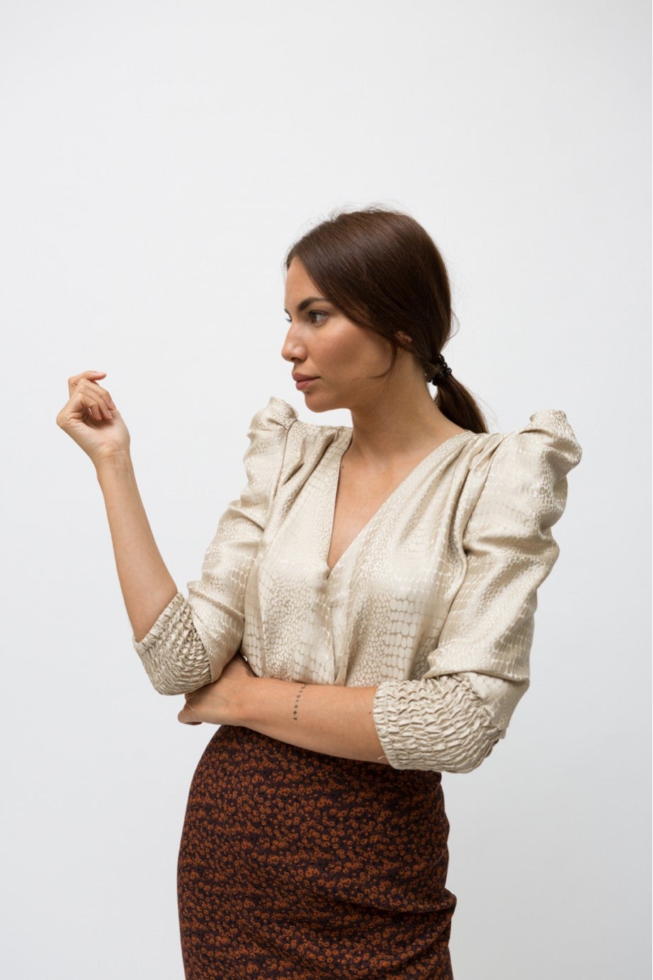 Inés Martín Alcalde, la firma que vistió a Nuria Roca en el enlace de Sergio Ramos y Pilar Rubio, comienza su gira por 12 ciudades españolas y hará parada en Vizcaya a partir del 16 de octubre