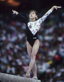 Imagen secundaria 2 - Arriba, con la medalla de plata que logró en la pasada edición de los Juegos Asiáticos. Sobre estas líneas, imágenes de archivo de sus inicios y de cuando compitió con Alemania. 