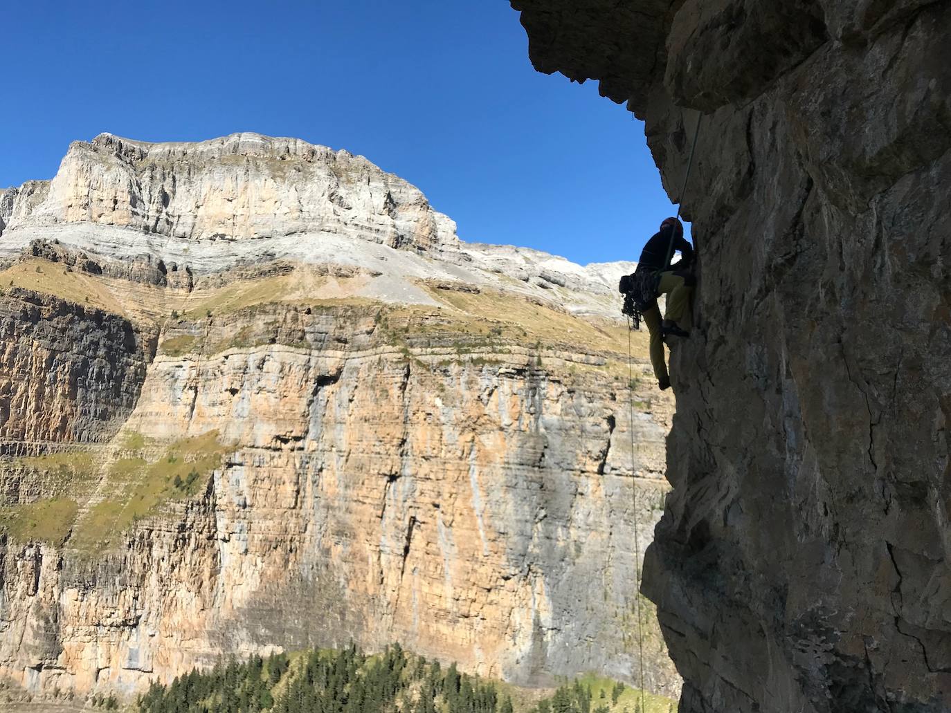 Las paredes de Ordesa impresionan por su verticalidad.