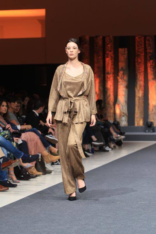 Fotos: El &#039;total black&#039; y el estilo militar dan la batalla esta temporada