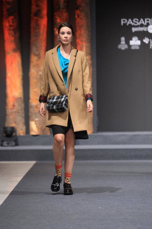 Fotos: El &#039;total black&#039; y el estilo militar dan la batalla esta temporada