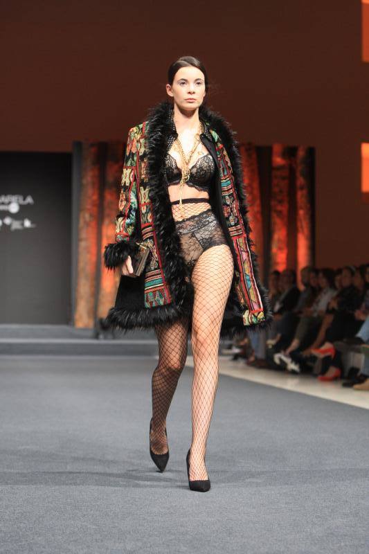 Fotos: El &#039;total black&#039; y el estilo militar dan la batalla esta temporada