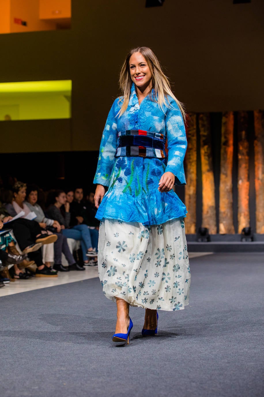 Propuestas sostenibles, diseños extravagantes y moda infantil han protagonizado la segunda jornada de la cita 'fashion' en el Palacio Europa de Vitoria