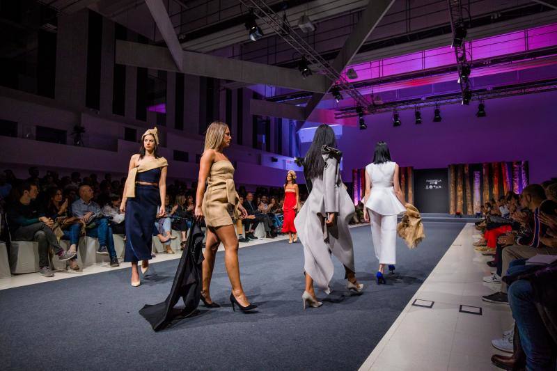 Las colecciones de La nieta de Inés, Rebeca Ruiz, Eder Aurre y la pareja formada por Miguel Gutiérrez y Cristina Lefter cerraron el Encuentro de Nuevos Creadores de Moda de la Pasarela Gasteiz On.