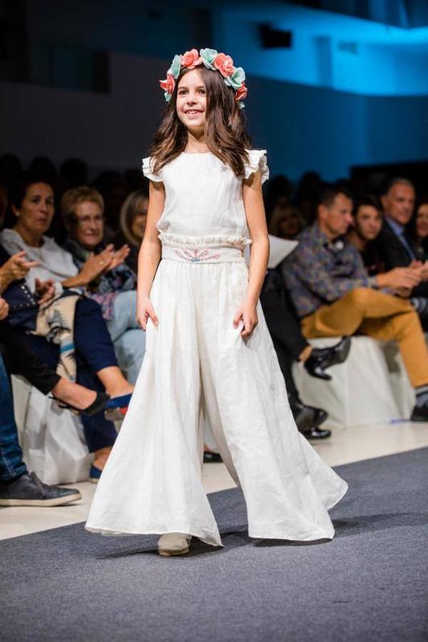 Las colecciones de La nieta de Inés, Rebeca Ruiz, Eder Aurre y la pareja formada por Miguel Gutiérrez y Cristina Lefter cerraron el Encuentro de Nuevos Creadores de Moda de la Pasarela Gasteiz On.