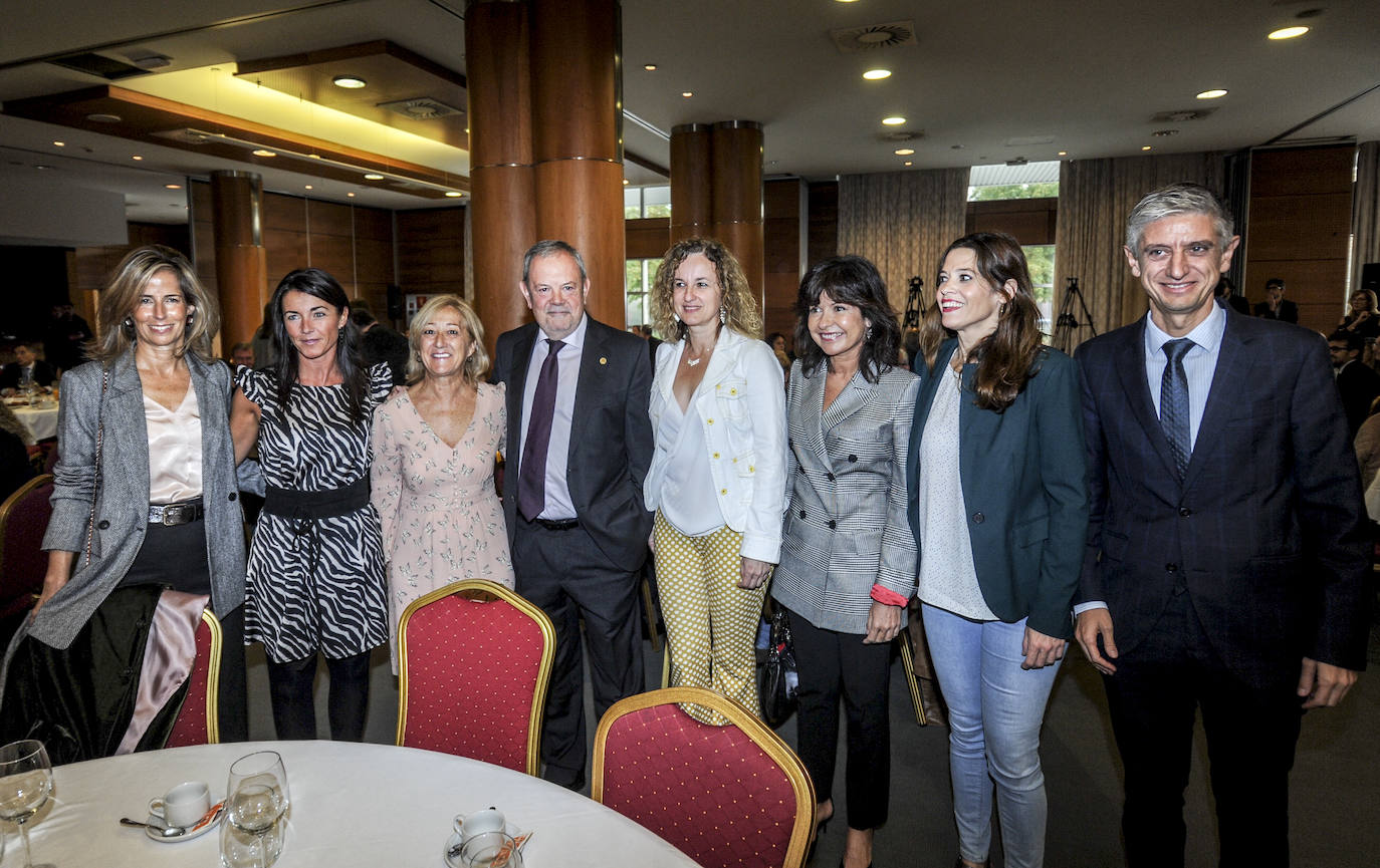Zuriñe Ortiz de Latierro, Susana Andrés, Pilar García de Salazar, Pedro Azpiazu, Cristina González, María Goti, Maider Etxebarria y David Hermo.
