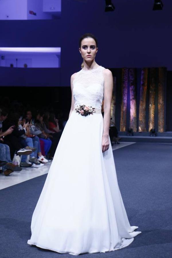 Algunas de las propuestas de La Couture, Atelier Vitoria y Ríos Moda que desfilaron por la Pasarela Gasteiz On. Ríos mostró también moda urbana.