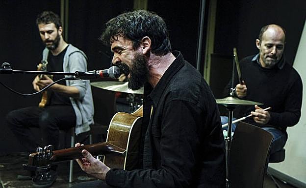 Berri txarrak taldeak zazpi kontzertu gehiago eskainiko ditu urrian. 