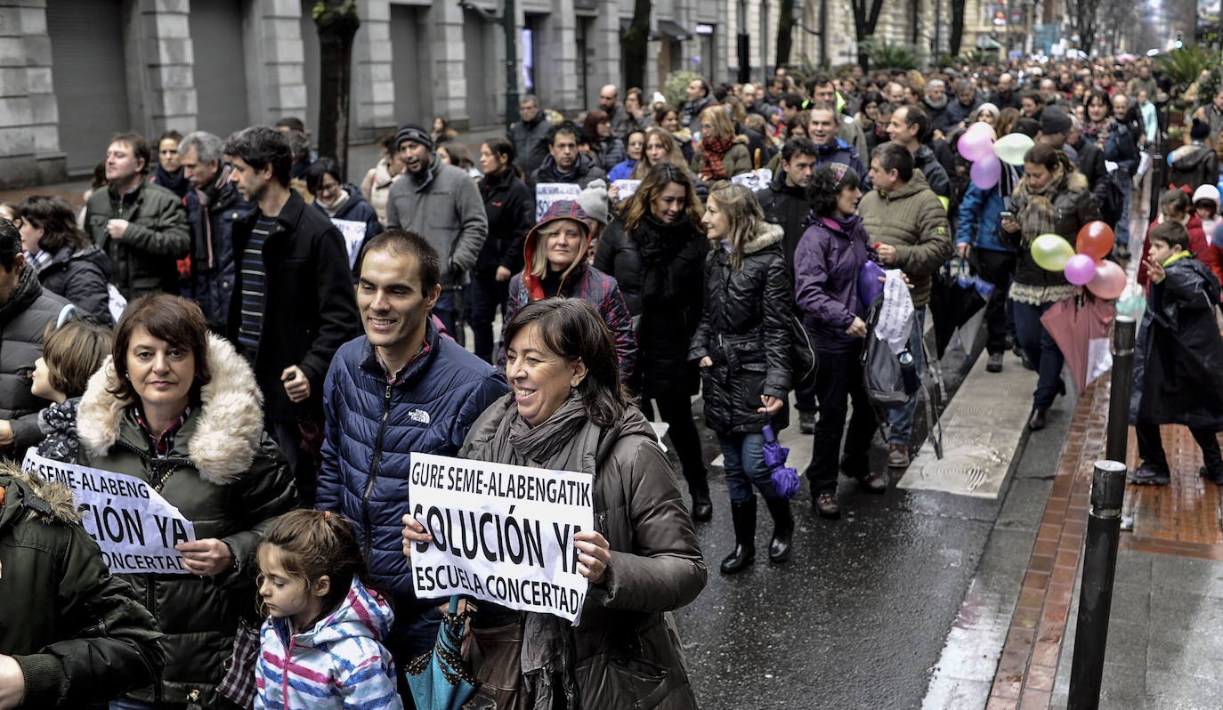 Las AMPAS han pedido en varias ocasiones una solución al conflicto.