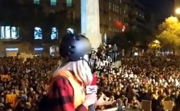 Los manifestantes de Barcelona cargan contra la prensa