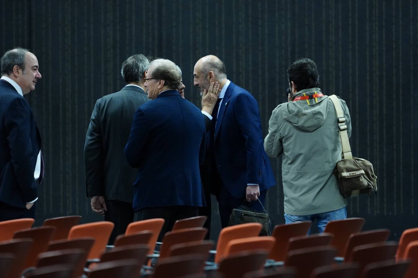 Fotos: Primera asamblea de socios compromisarios de Elizegi como presidente del Athletic