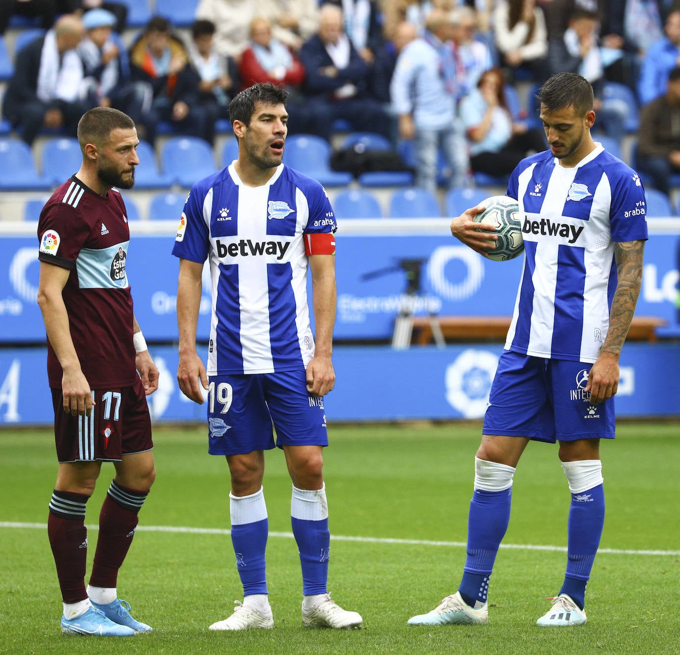 Fotos: Las imágenes del Alavés - Celta