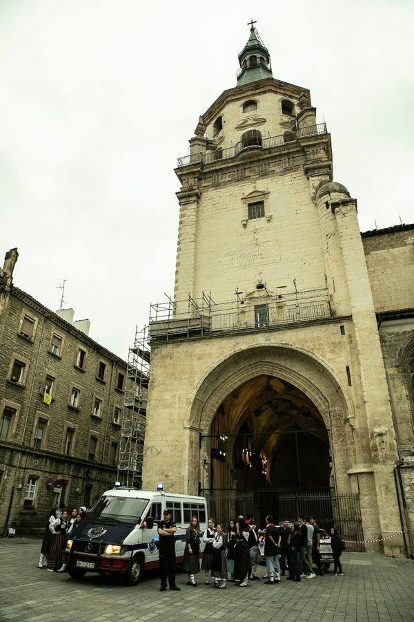 Imágenes del rodaje en Vitoria de 'El silencio de la ciudad blanca', película dirigida por Daniel Calparsoro