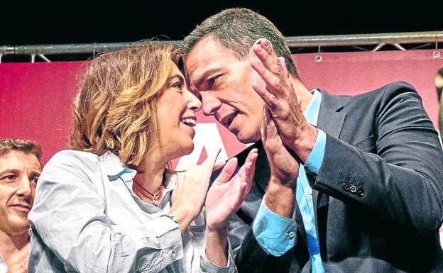 Pedro Sánchez participó ayer en un mitin en Huelva con Susana Díaz. 