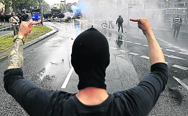 El ejército del caos: así son los guerrilleros urbanos que actúan ahora en Cataluña