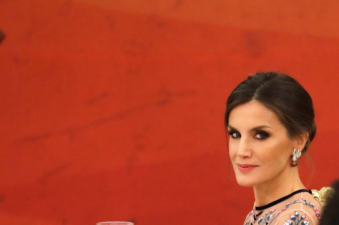 Fotos: Muchas flores y &#039;glamour&#039;: los looks de Letizia en su periplo por Asia