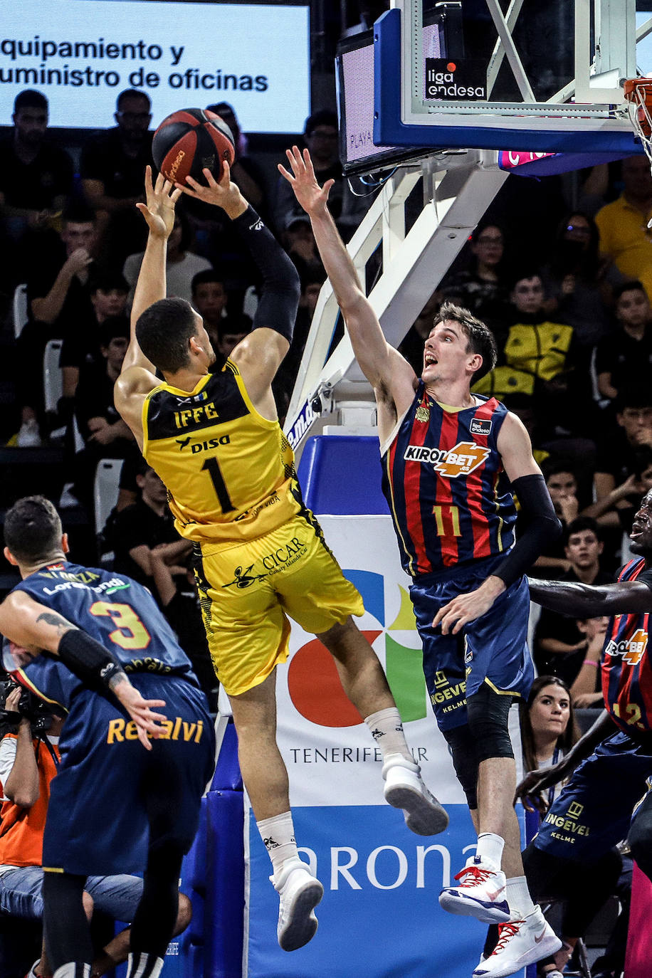 Un lance del partido. 