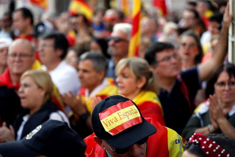 Fotos: Masiva marcha en Barcelona por la unidad de España