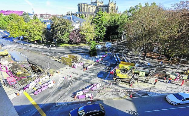 Varios de los recorridos incluían las calles Ramón y Cajal y Micaela Portilla, ahora intransitables y en plena fase de obras.