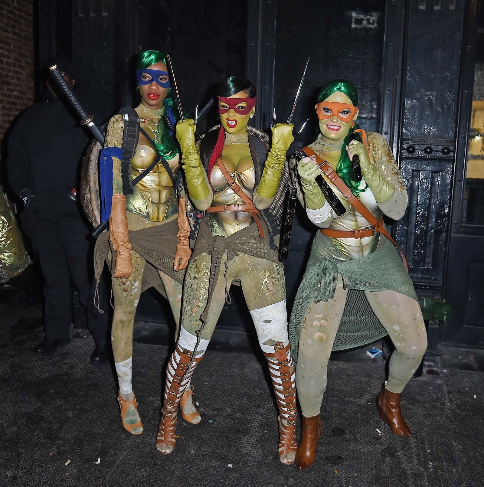 Rihanna y sus amigas se transformaron en unas guerreras Tortugas Ninja.