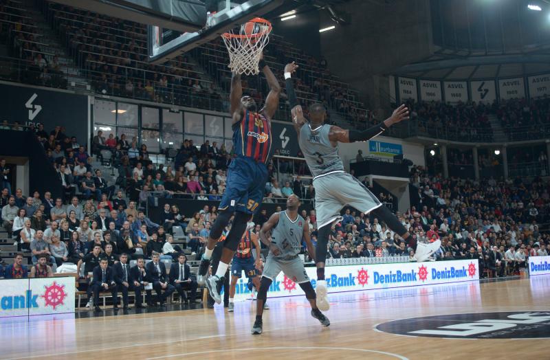 Fotos: Las mejroes imágenes del Asvel - Baskonia