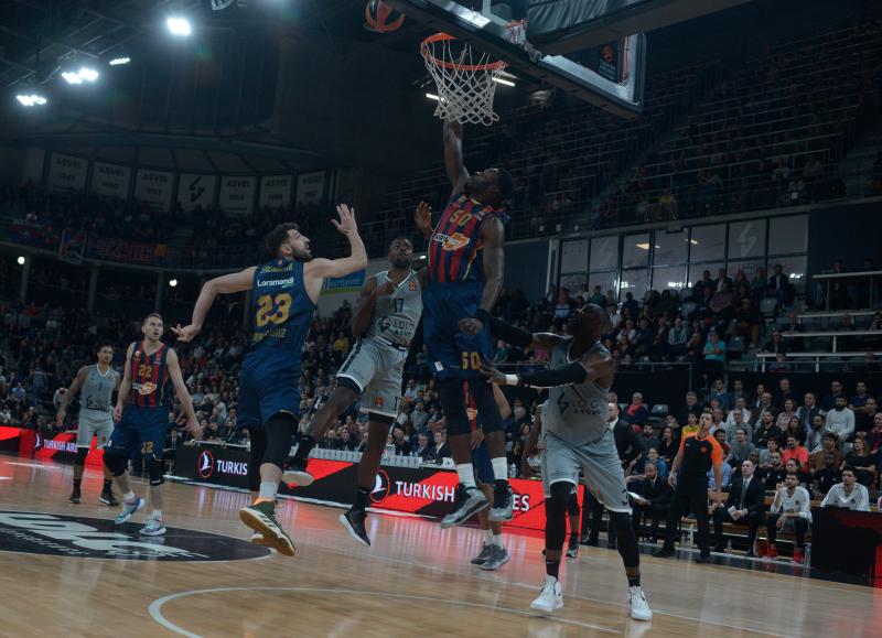 Fotos: Las mejroes imágenes del Asvel - Baskonia