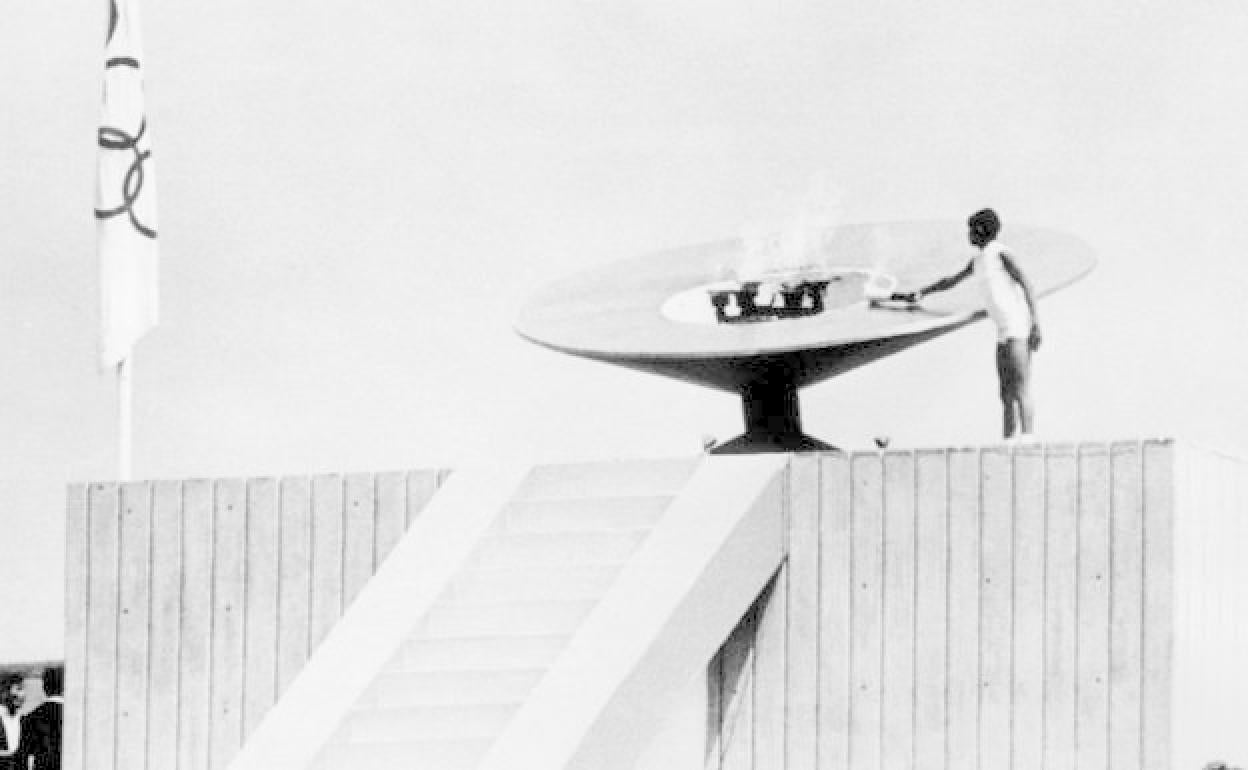 Basilio, un icono deportivo en su país, encendió el pebetero el 12 de octubre de 1968. 