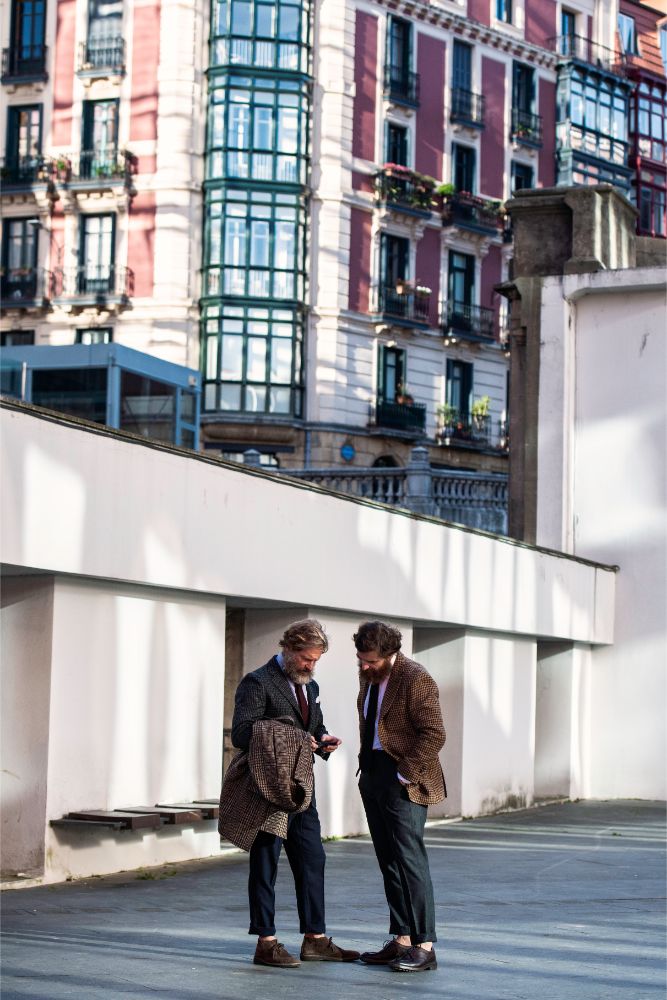 MAN 1924 es una firma de moda masculina capitaneada por Carlos Castillo, Jorge Navares (en la imagen) y Olga Castillo. Se encuentra en la calle Ercilla 21 y reivindica la sastrería de calidad.