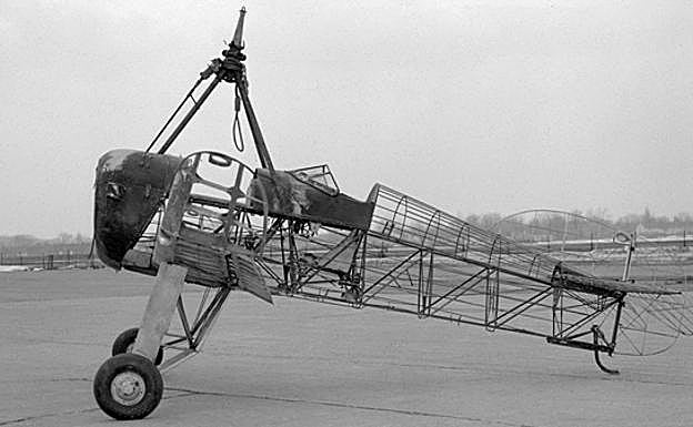 El autogiro Pitcairn-Cierva PCA-2 es el antecedente cercano del helicóptero. 