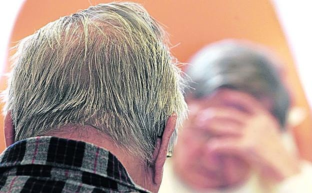 La falta de atención a mayores que no se valen por sí mismos acapara la mitad de los casos.