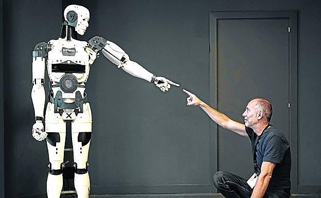 Gael Langevin está preparando otro humanoide 'niño'.