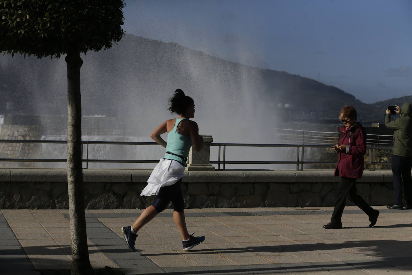 Fotos: Las imágenes del viento en Bizkaia