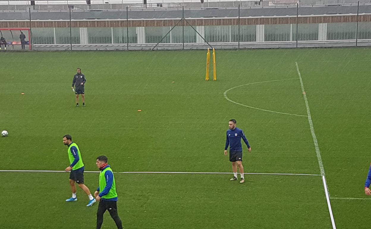 Unai López ha trabajado esta mañana junto a sus compañeros en Lezama. 