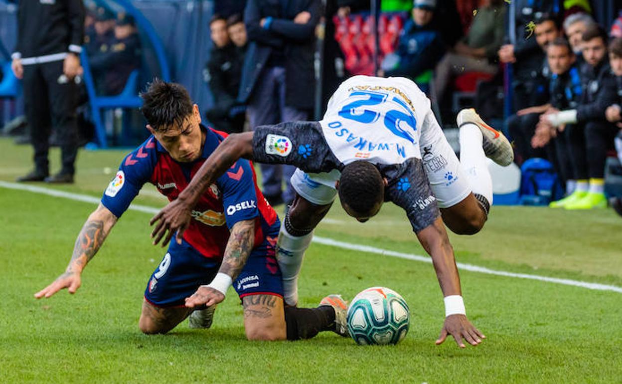 Wakaso sufrió la lesión tras una entrada de Chimy Ávila.