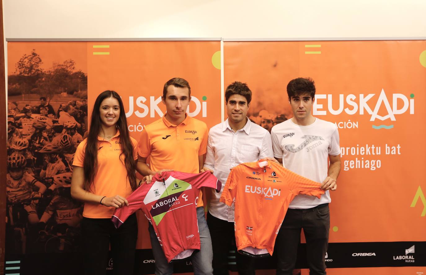 Presentación del equipo Euskadi, con Mikel Landa como presidente.